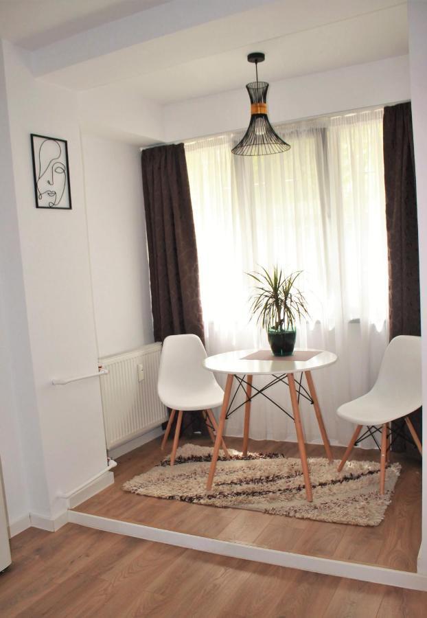 Studio Dristor - Foarte Curat Si Frumos Bucureşti Exterior foto